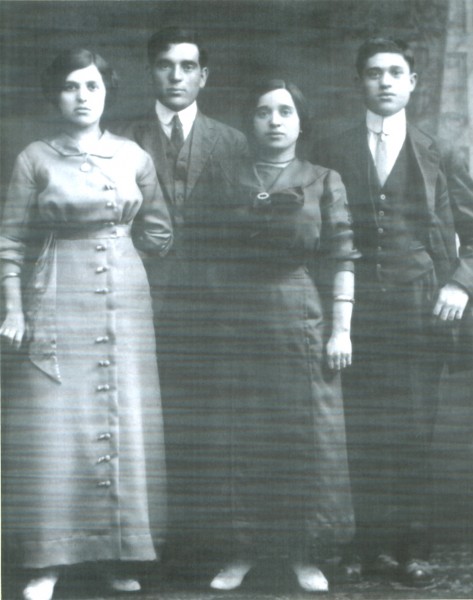 Jennie Chafetz and sibs from Lachwa, Russia, 1913