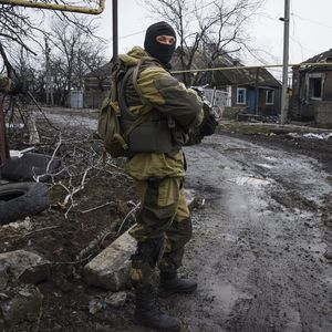 Mstyslav Chernov:  Russia-backed rebels take positions last week on the outskirts of Donetsk, eastern Ukraine. More than a million Internally Displaced Persons (IDPs) that have escaped eastern Ukraine according to UNHCR refugee agency. (AP Photo/Mstyslav Chernov)