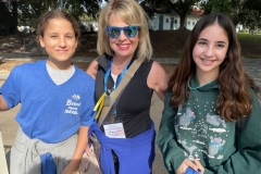 Betsy Heuer (center), with Kibbutz Gavin evacuees